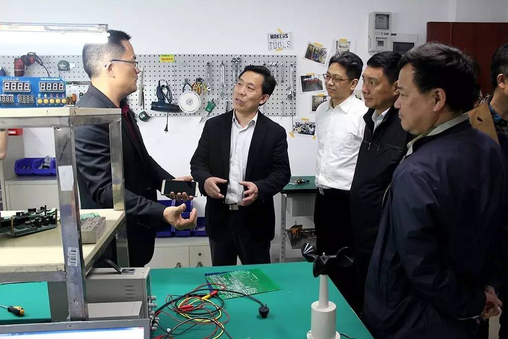 省政協(xié)副主席、科技廳廳長(zhǎng)郭躍進(jìn)蒞臨微特調(diào)研